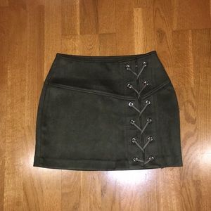 🌼3/$10 Army Green Lace-Up Skirt